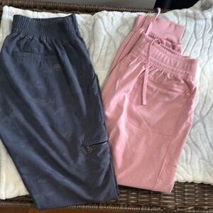 Scrub pants, medium petite bundle of two